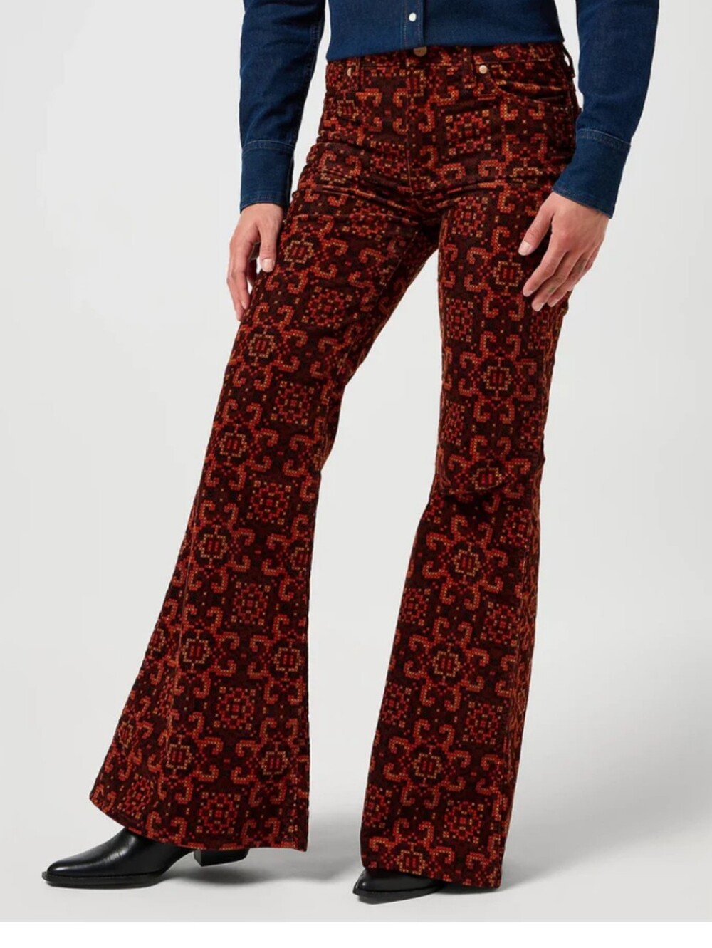 NWT Wrangler Wanderer Jeans in Large Bandana Mid-Rise Flare RareSz 26x32 70's W